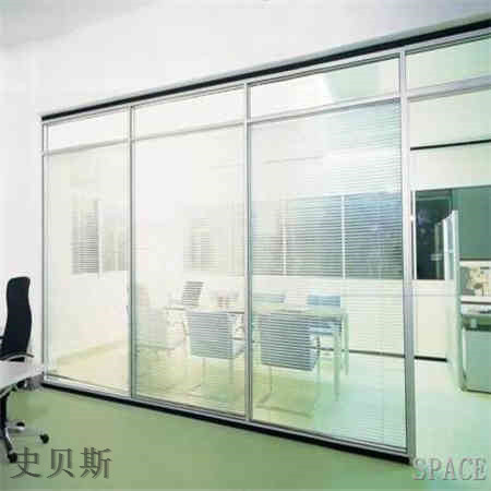 东莞南城银白色隔断墙工艺